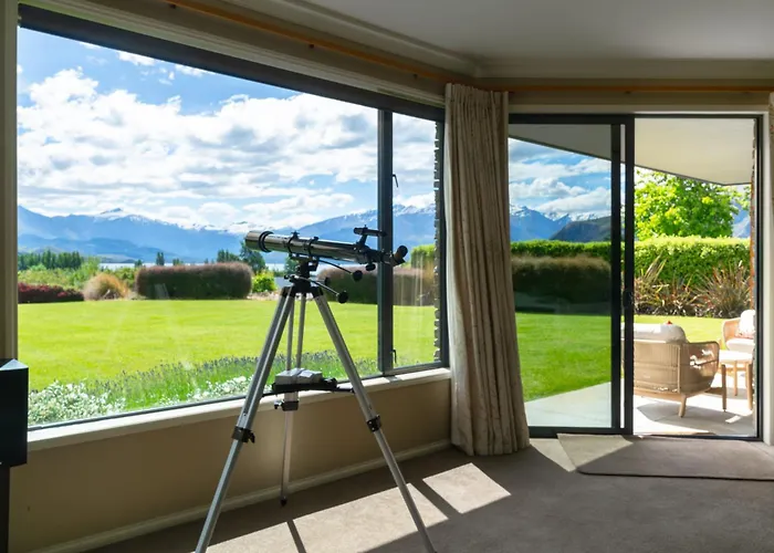 Beacon Point Lakeview Escape - Spacious - Stylish * 瓦纳卡