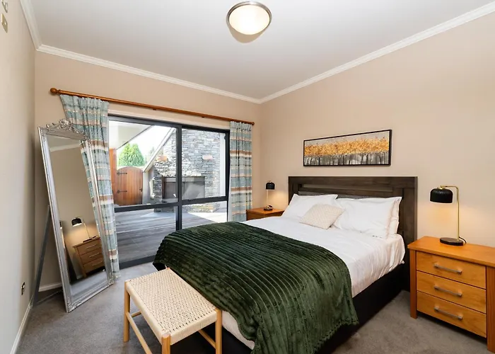 Beacon Point Lakeview Escape - Spacious - Stylish 別墅 *