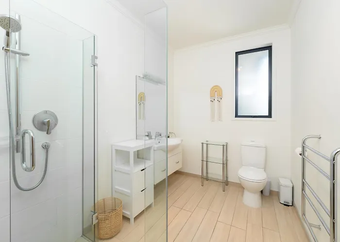 Beacon Point Lakeview Escape - Spacious - Stylish 別墅